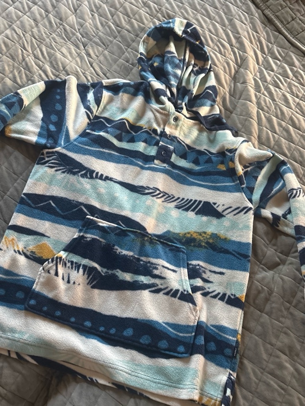 O'Neill Navy, White & Light Blue Fleece Top